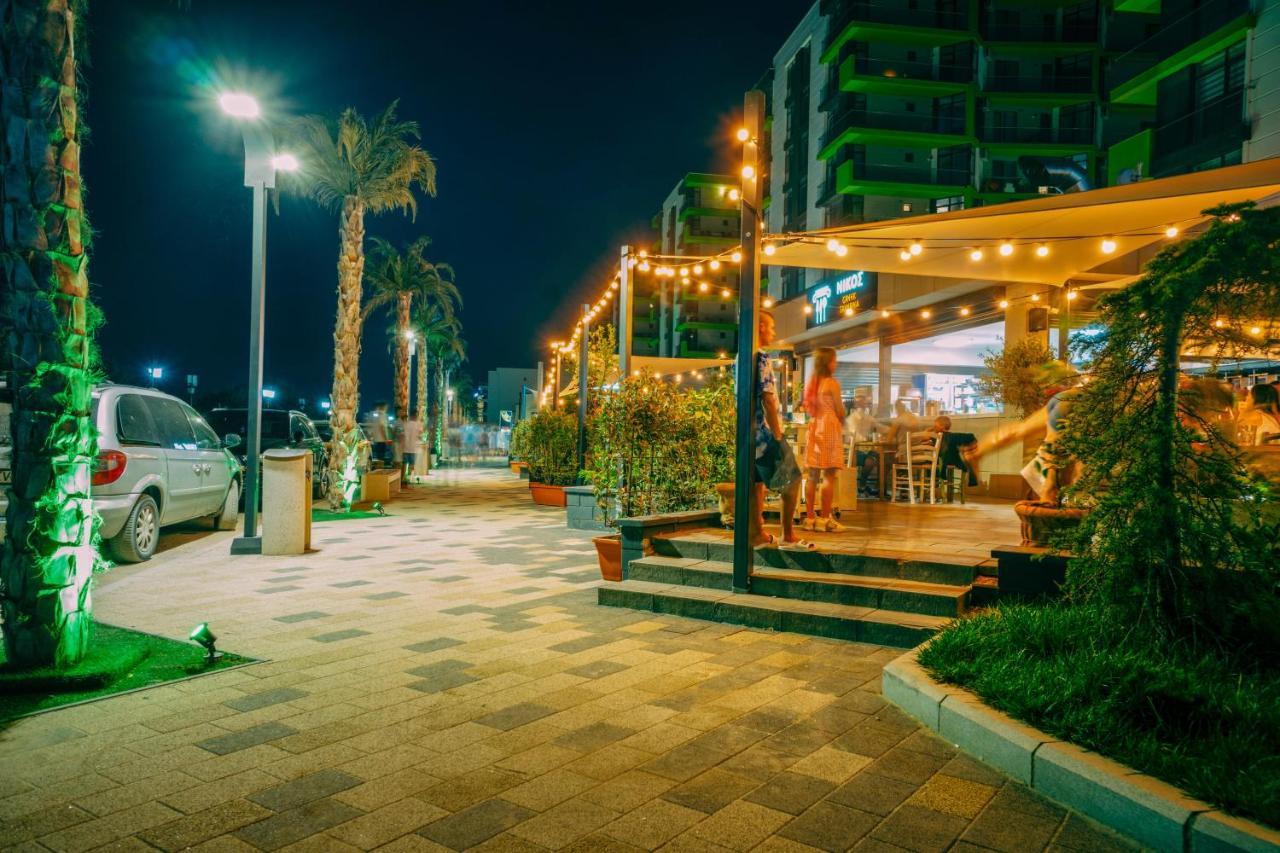 Sunfest Aparthotel Pool & Spa Mamaia Nord Năvodari Εξωτερικό φωτογραφία